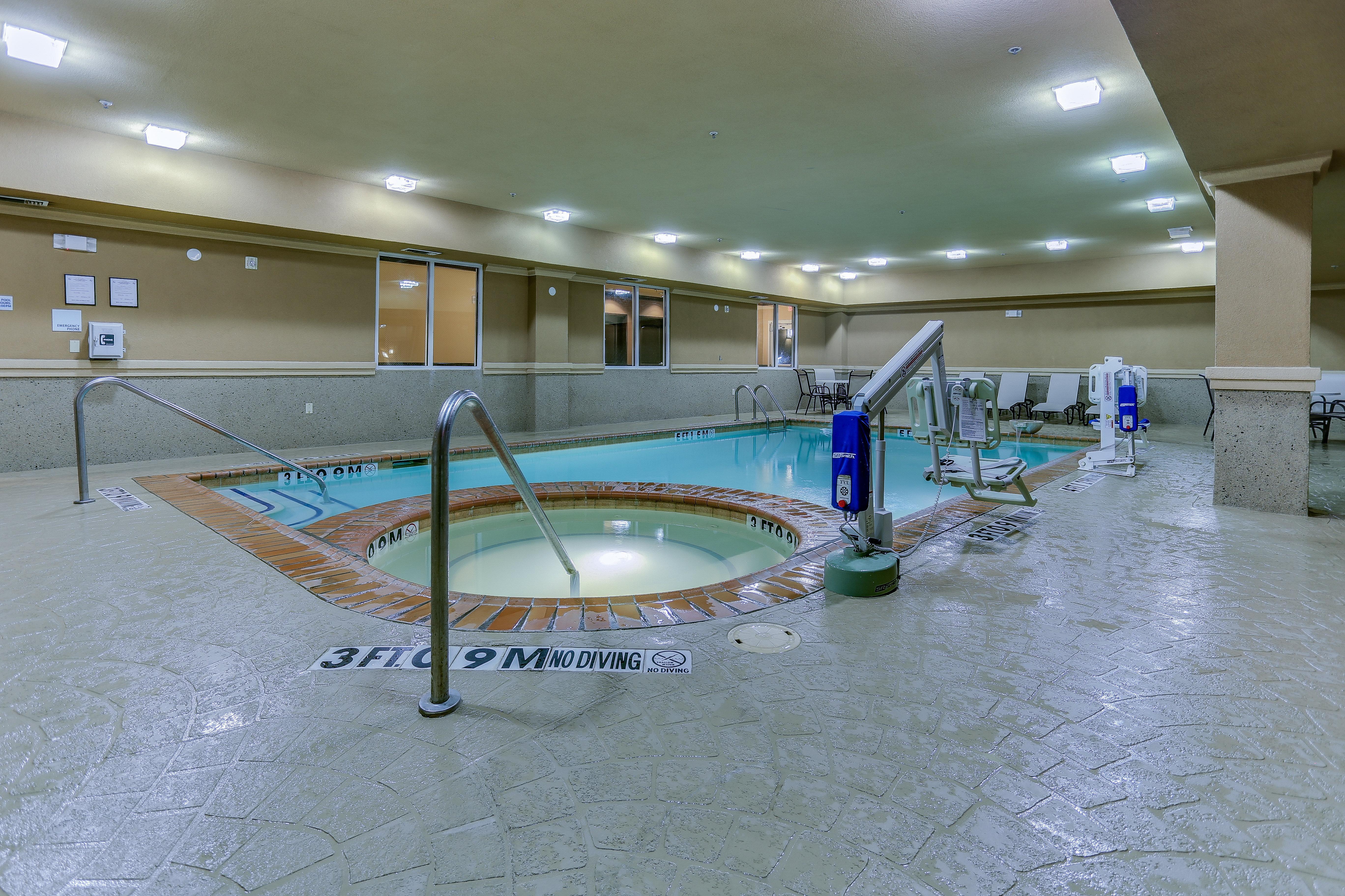 Holiday Inn Express Hotel & Suites Huntsville By Ihg Zewnętrze zdjęcie